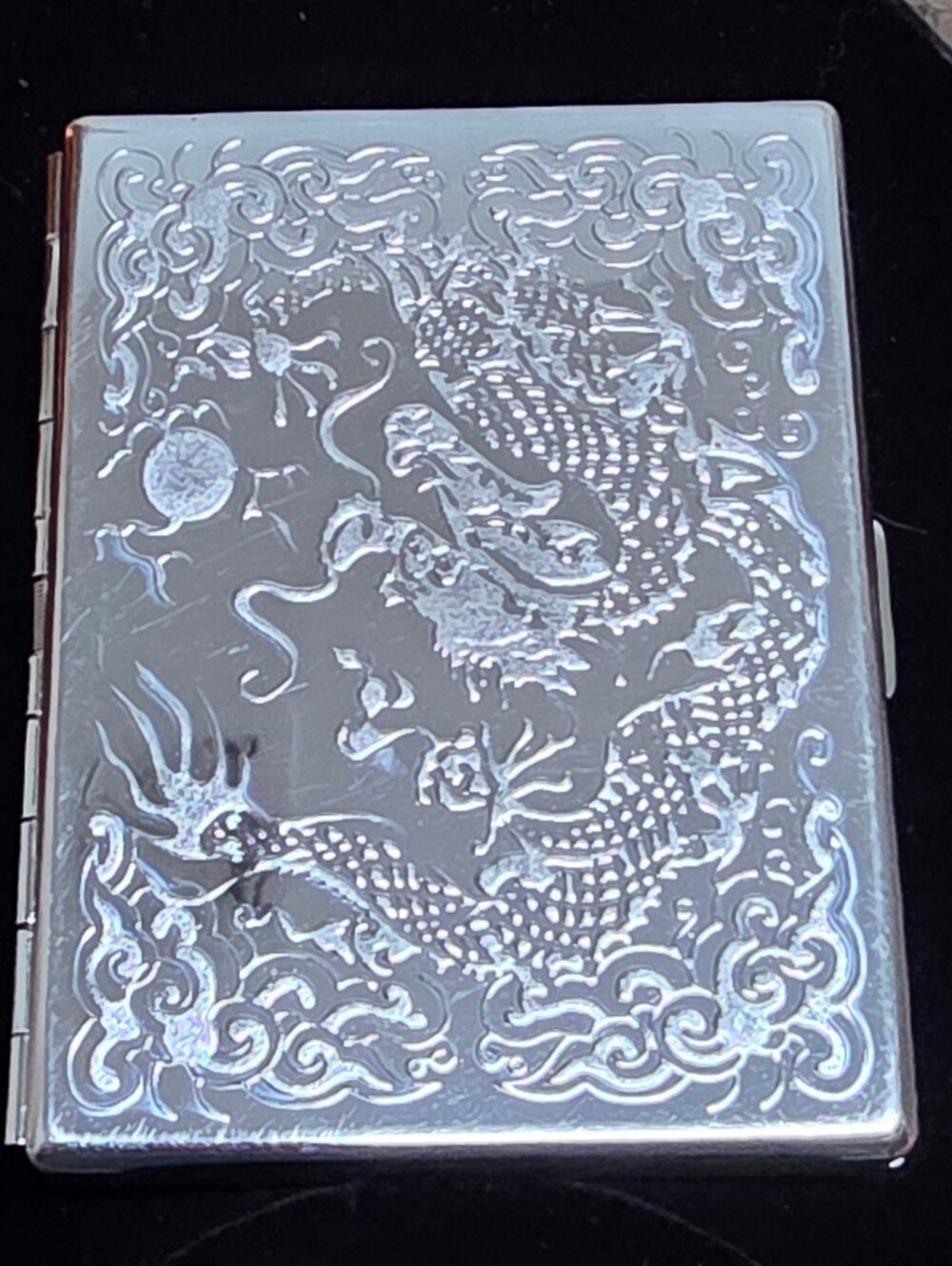 Dragon Theme Embossed Stainless Steel Card Holder - Picture 6 of 15
